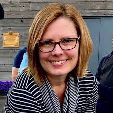 Heather Dinius's Instagram, Twitter & Facebook