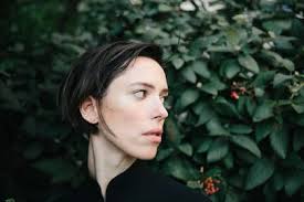 Rebecca Hall habla de su nueva película y de cómo fue trabajar con el hoy  cuestionado Woody Allen