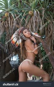 Sensual Native American Indian Looking Woman Stock Photo 585497453 |  Shutterstock