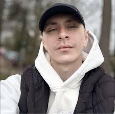 How to kill the giant red guy guarding the dusk reactor?