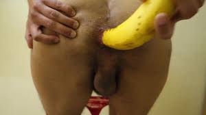 Opening my Ass with a Banana - Pornhub.com
