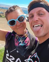 PGDC Half Marathon round 2 and a PR baby!! 1:55:05 🏃‍♂️💨 Proud is an  understatement for how I'm feeling right now. Even with some bum knees I  managed to sub a 2