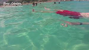 Öffentlicher Handjob von Puszi Likorlova - Sex unter Wasser mit einem  ungarischen Pornostar