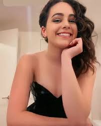 Mary Mauser's Instagram, Twitter & Facebook