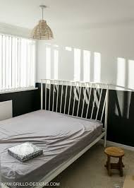 Adding mirrors to your closet doors is a wonderful solution for small bedrooms. Small Bedroom Makeovers Whaciendobuenasmigas