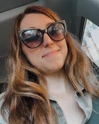 Emily Parrott's Instagram, Twitter & Facebook