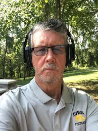 Carol Ecker (@WuzzleWife)