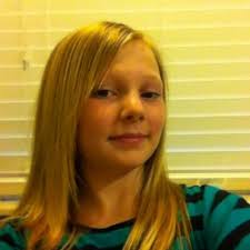 kylie wallace (@lovingKYLIE)