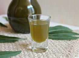 It owes its characteristic taste to the use of the wild ruchetta that grows on the island of isch. Liquore Alla Rucola Anna Creazioni In Cucina
