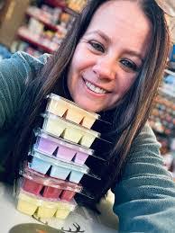 Amanda Ragains's Instagram, Twitter & Facebook