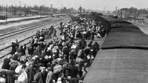 Auf dem grund dieses sees liegt die asche zehntausender ermordeter zeitzeugen, die das konzentrationslager auschwitz überlebt haben und davon berichten können. 27 Januar Jahrestag Der Befreiung Von Auschwitz
