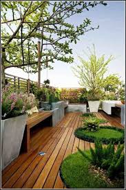 Folgen Sie Unten Tipps Wie Sie Erstaunliches Balkon Sichtschutz Aus Pflanzen Home Layout Zu Machen Zuna Roof Garden Design Rooftop Design Roof Terrace Design