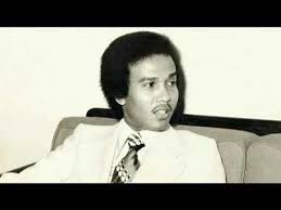 در اصفهان با هسته اصلی جُنگِ اصفهان یعنی محمد حقوقی، هوشنگ گلشیری، ابوالحسن نجفی و احمد میرعلایی آشنا شد و در محافلشان شرکت کرد و شعرهایش را خواند. Ù…Ø­Ù…Ø¯ Ø¹Ø¨Ø¯Ù‡ Ù…Ù†ÙˆØ¹Ø§Øª Ø§ØºØ§Ù†ÙŠ Ù‚Ø¯ÙŠÙ…Ø© Youtube