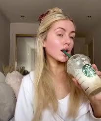 Doing my makeup 🤦‍♀️💀