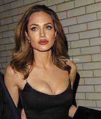 Angelina jolie 90s blonde #angelinajolie #90s #aesthetic what to wear: Amor Y Relaciones Amor Y La Relacion Consejos Y Sugerencias Los Signos Reales De Amor Verdadero In 2020 Angelina Jolie Makeup Angelina Jolie Style Angelina Jolie 90s