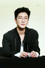 Hip hop baby lion, rapper, main dancer and choreographer of yg entertainment's boy group, winner. Winner S Lee Seung Hoon Shares With Fans About Military Enlistment Date Starbiz Net
