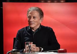 Michel drucker was born on september 12, 1942 in vire, calvados, france. Michel Drucker Stays With France Televisions