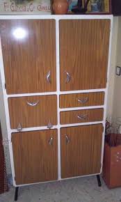 Es el primero paso para restaurar un mueble antiguo. Muebles De Cocina De Formica Antiguos Novocom Top