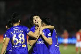 Vốn là anh em thân thiết của hùng dũng, ca sĩ ti ti đã nhanh chóng có mặt. 3ka1ahgn2jhium