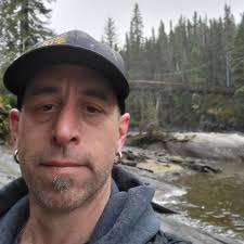 Shawn Bachmann's Instagram, Twitter & Facebook