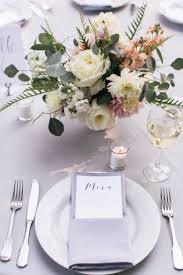 Simple And Chic Wedding Table Decor Round Wedding Tables Simple Wedding Table Decorations Wedding Table Flowers