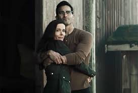 The cw series is set in the aftermath of the crisis on infinite earths crossover, which saw the multiverse collapse and the merging of worlds into what is now earth prime. Superman Lois Trailer New Cw Series Set In Smallville Video Tvline