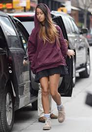 Top news videos for sasha and malia obama boyfriend. Malia Obama Wears These Boots To Her Internship Every Day Malia Obama Internship Outfit Barack And Michelle
