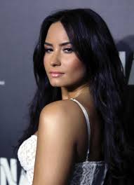 We'll be in the streets while you're #commanderinchief. Demi Lovato Die Musik Die Nichts Mit Ihrem Korper Zu Tun Hat Bigfm