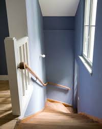 Haus Aus Den 1920er Jahren Flur Diele Treppenhaus Im Landhausstil Von Monika Schafers Innenarchitektur Landhaus Holz Holznachbildung Homify In 2020 Innenarchitektur Treppe Haus Haus