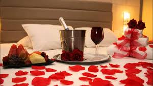 Veja dicas de decoração para o dia dos namorados para fazer em casa e deixar o ambiente com clima de romance para receber o seu amor, com diferentes possibilidades ornamentais e muitas ideias criativas. Dicas Para Decorar O Quarto No Dia Dos Namorados Aceito Sim