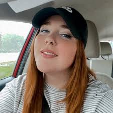 Tess Farley (@DeamsAreAWish)