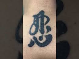 Bói bài quẻ cửu huyền thất tổ, thành tâm khấn nguyện chư tiên linh cửu huyền thất tổ trong tộc họ của mình chứng giám lòng thành và nêu điều muốn cầu xin. XÄƒm Chá»¯ Nháº«n á»Ÿ Gay Youtube