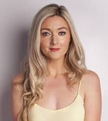 Jeni Dixon's Instagram, Twitter & Facebook