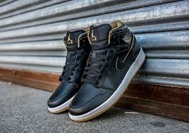 Jordan 1 Mid Black Metallic Gold Spring 2016 Sneakernews Com Jordan 1 Black Black Metallic Jordan 1 Mid