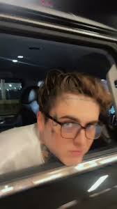 and he brought me in n out ima cry @realchrismiles