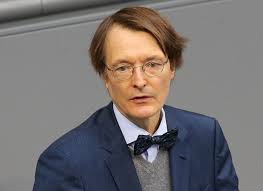 Sein vater arbeitete in einer nahe gelegenen molkerei.trotz sehr guter leistungen in der grundschule erhielt er nur eine hauptschulempfehlung, während die ingenieurskinder, deren väter in der atomanlage tätig waren, ans gymnasium verwiesen wurden. Von Oberzier Uber Koln Ins Brandt Haus Karl Lauterbach Bewirbt Sich Um Den Spd Bundesvorsitz