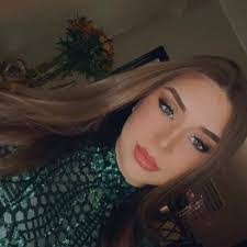 Ashley Abramowitz's Instagram, Twitter & Facebook