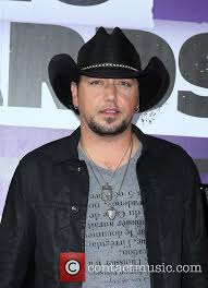 Country singer jason aldean mostly wears cowboy boots. Jason Aldean News Photos And Videos Page 2 Contactmusic Com