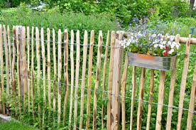 Weitere ideen zu sichtschutz selber bauen, sichtschutz und paletten ideen garten. Staketenzaun Selber Bauen So Gehts Anleitung Tipps