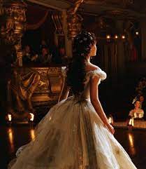 Veinsofglass Emmy Rossum As Christine Daae In The Phantom Of The Opera 2004 Source By Franziskastatz Queen Aesthetic Princess Aesthetic Fairytale Dress