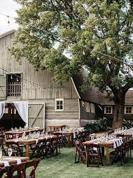 Romantic Farm Wedding In Minnesota Real Weddings Oncewed Com Rustic Farm Wedding Rustic Country Wedding Farm Wedding