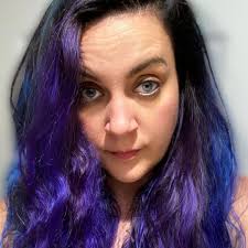 What is Gizmo singing/screaming?