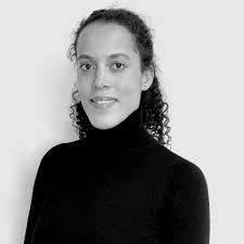 Karen Siska's Instagram, Twitter & Facebook