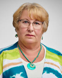 Cherie Hogue's Instagram, Twitter & Facebook