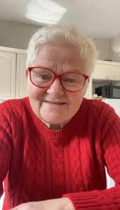 I woke up this morning to another bright, beautiful day. I'm healthy, warm,  and fed. My heart is full of thanks. Life is so good.