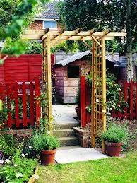 How To Create A Rose Trellis Arch Pergola Et Jardins
