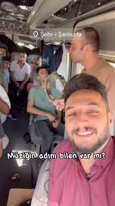 Uzun yolculuklarda müzisyen olmanın avantajları muhakkak ki her müzisyenin  yaşadığı bir durum… Müzisyen olmayan bilemez 😉👍🏻🌹❤️‍🔥🎶 Müziğin adını  bilen var mı? #müzik #müzisyen #urfa #sıragecesi ...