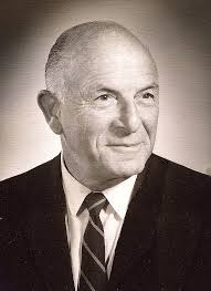 Cockeyed Cavaliers (1934)