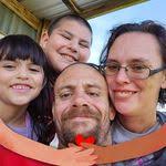 Loretta Holliman's Instagram, Twitter & Facebook