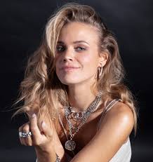 Luxury gold jewelry &amp; solid silver jewelry